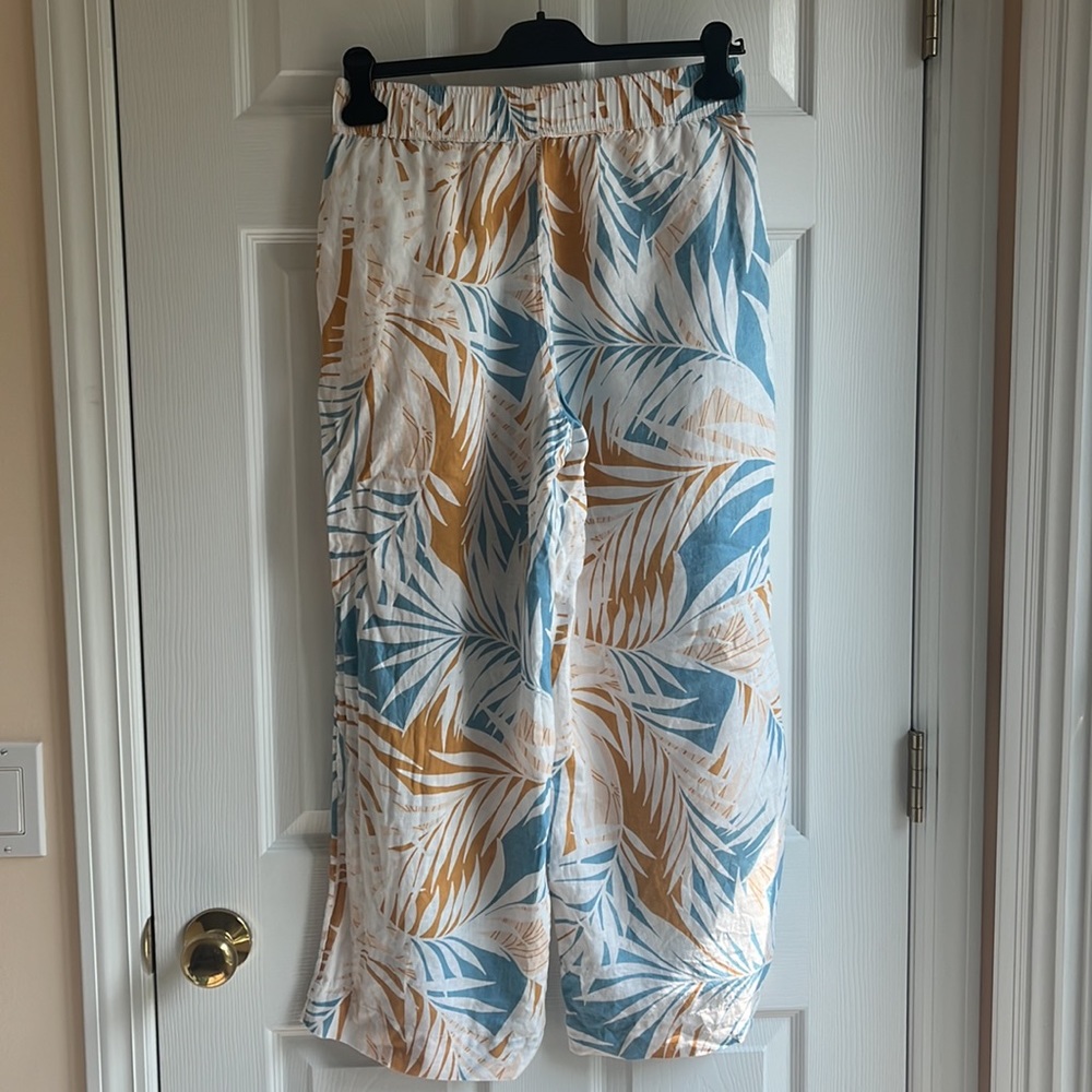 Cynthia Rowley White Wide-Leg Tropical Print Pants with Blue & Mustard Leaves - Picture 6 of 6